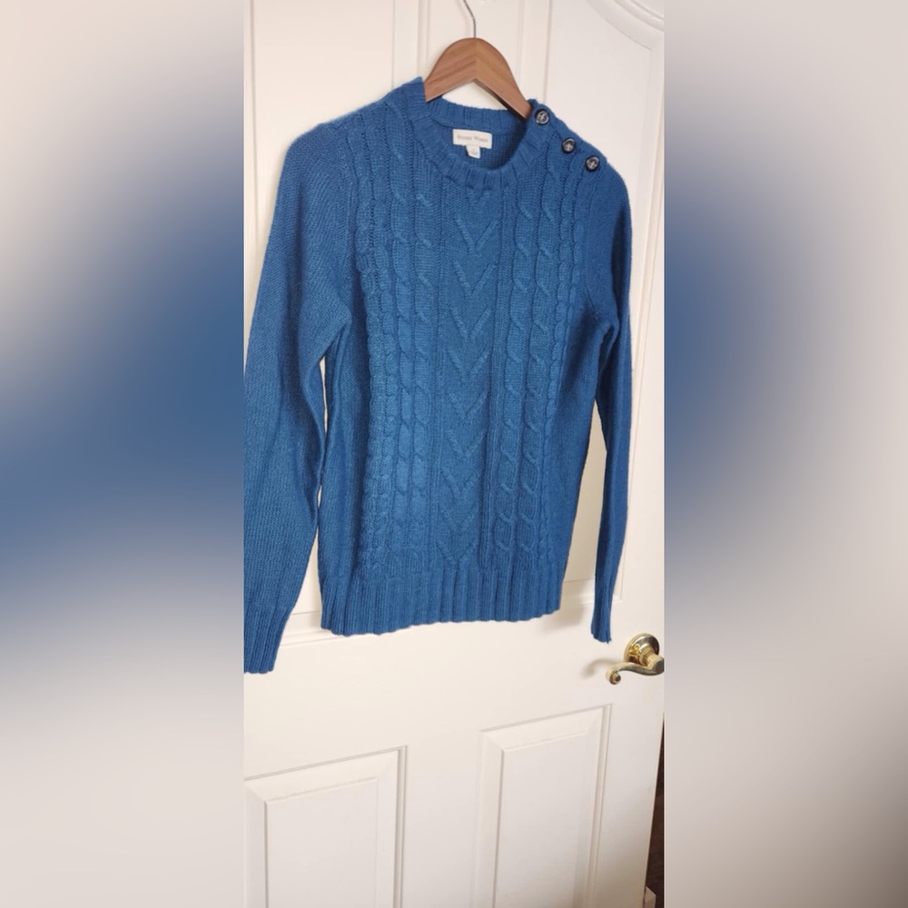 Cable knit sweater